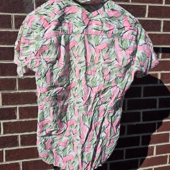 Netflix Stranger Things Official Hopper Hawaiian Shirt - Picture 2 of 3
